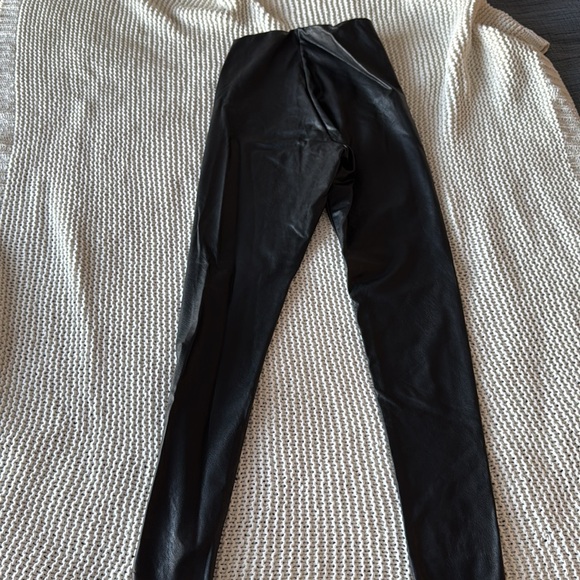Commando faux leather legging. - Picture 2 of 3